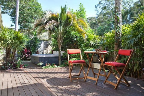 Akai Hana - Kawana Tourism 1