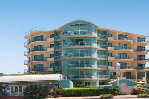 Alex Seaside Resort - Kawana Tourism 0