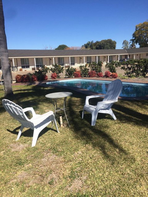 Alexander Motor Inn - Kawana Tourism 3