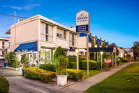 Book Essendon Accommodation Vacations Kawana Tourism Kawana Tourism