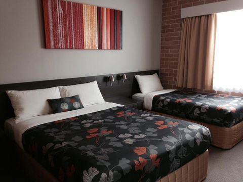 Alexander The Great Motel - Kawana Tourism 1