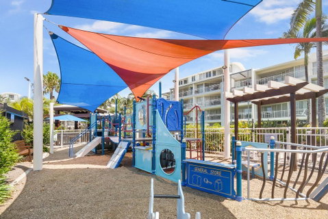 ALEXANDRA BEACH RESORT-ALEX412 - Kawana Tourism 1