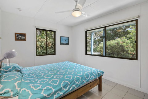 Allamanda Cottage - Kawana Tourism 1