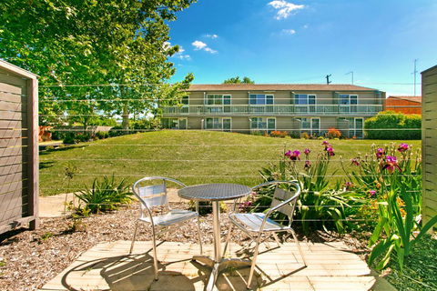 Alloggio Bathurst (previously Bathurst Apartments) - Kawana Tourism 0
