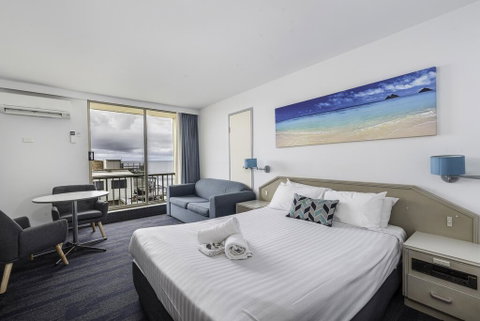 Alloggio Newcastle Beach - Kawana Tourism 1