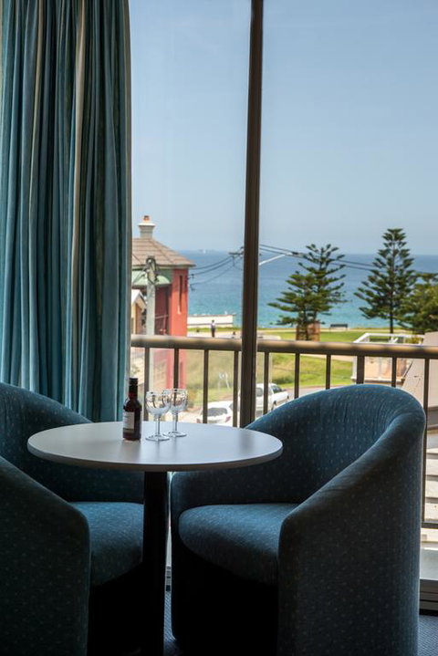 Alloggio Newcastle Beach - Kawana Tourism 3