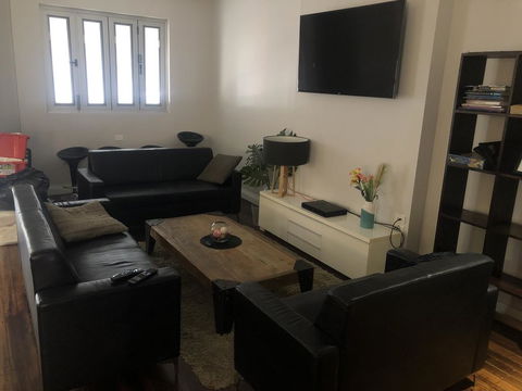 Alloggio Studios On King - Kawana Tourism 1