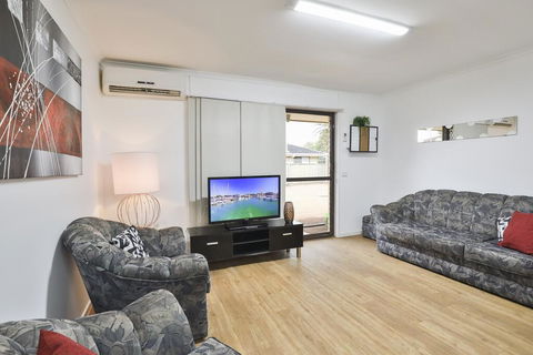 Allure Apartments - Central - Kawana Tourism 2