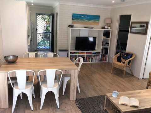 ALOHA AT BLUEYS - Kawana Tourism 0