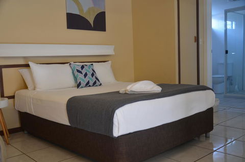 Ambassador Motel - Kawana Tourism 0