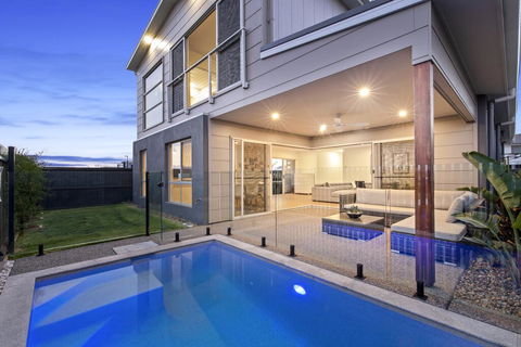 Amber House - Kawana Tourism 3