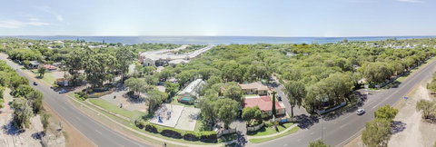 Amblin Holiday Park - Kawana Tourism 2