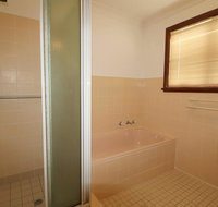 Amzaz 15 Korogora Street - Kawana Tourism