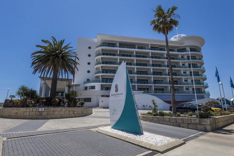 AN OCEAN,BEACH And POOL VIEW APARTMENT - Apt 210 SEASHELLS RESORT - Kawana Tourism 2