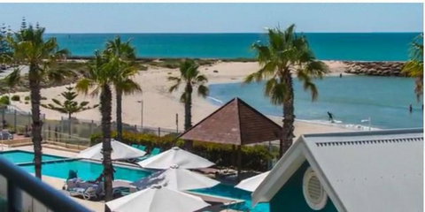 AN OCEAN,BEACH And POOL VIEW APARTMENT - Apt 210 SEASHELLS RESORT - Kawana Tourism 0