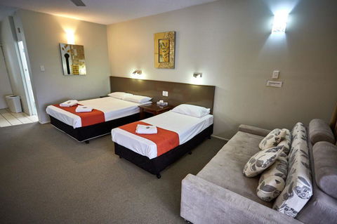 Anchorage Motor Inn - Kawana Tourism 2