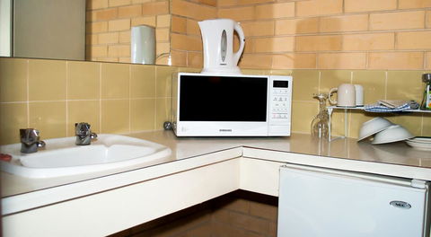 Angaston Vineyards Motel - Kawana Tourism 1