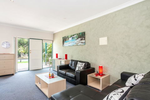 Anglesea River Apartments - 2 Bed Unit 2/4 - Kawana Tourism 1