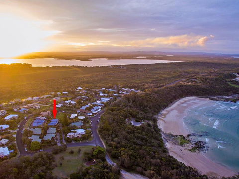Angourie Blue 7- Stroll To Surfing Beaches. - Kawana Tourism 0