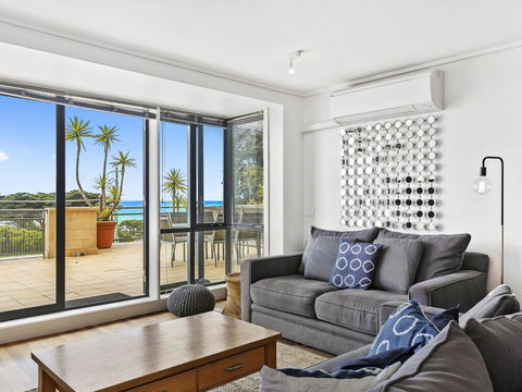APARTMENT 12 PACIFIC APARTMENTS- Across From The Pier - Kawana Tourism 2