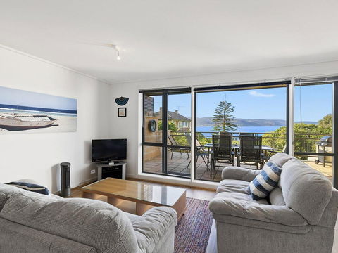 APARTMENT 26 PACIFIC APARTMENTS - Walk To Town - Kawana Tourism 0