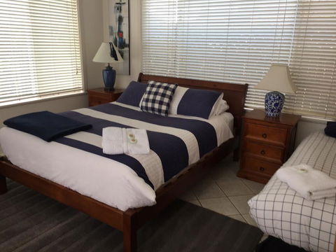 Apartments On The Park - 47 March St - Kawana Tourism 0
