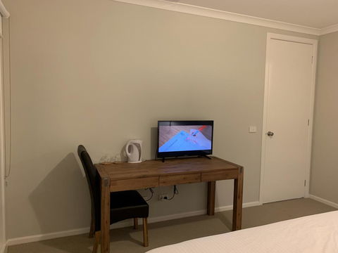 Apple House Truganina - Kawana Tourism 2