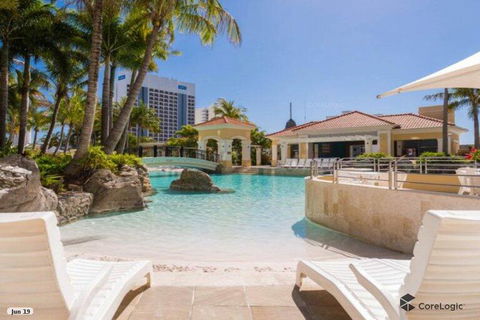 APR Renaissance Private Apartments - Kawana Tourism 1