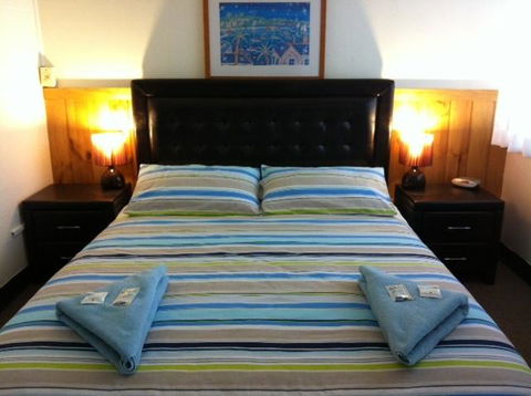 Aquarius Motel - Kawana Tourism 0