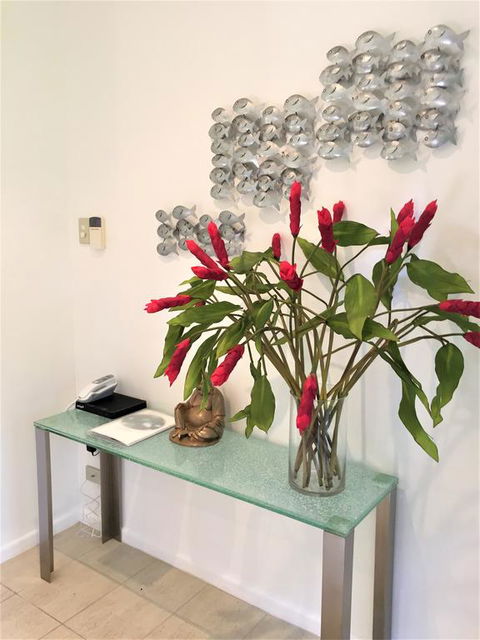 Aquatica - Luxe Holiday Home - Kawana Tourism 3