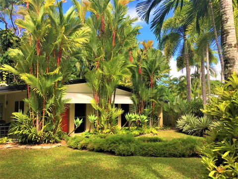 Aquatica - Luxe Holiday Home - Kawana Tourism 1