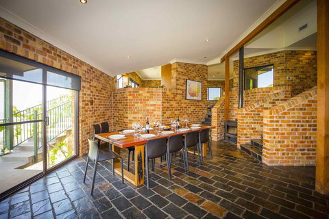 Aquila - Kawana Tourism 2