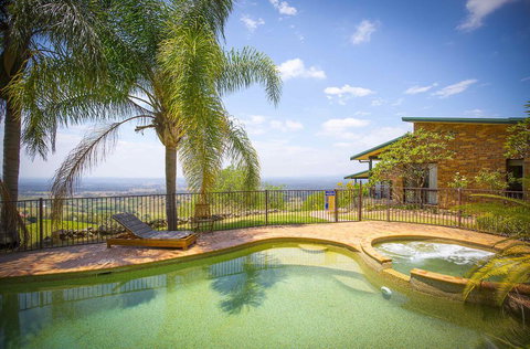 Aquila - Kawana Tourism 0