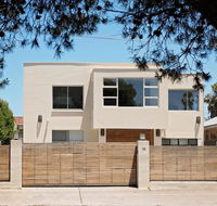 Arabella on West - Kawana Tourism