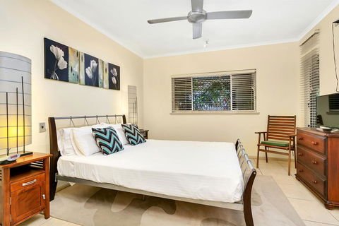 Arlington Apartments - Kawana Tourism 3