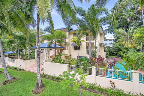 Arlington Apartments - Kawana Tourism 0