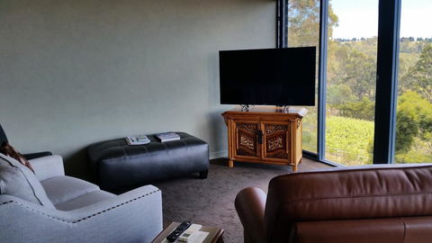 Armalong Winery Chalets - Kawana Tourism 3
