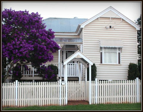Ashbrooke Cottage - Kawana Tourism 0