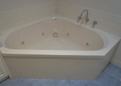 Ashmont Motel And Apartments - Kawana Tourism 3