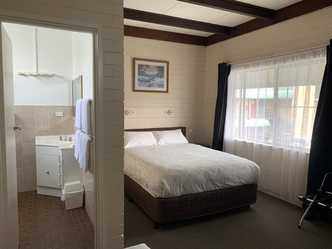 Ashton Motel - Kawana Tourism 0