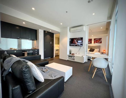 Luxury 2 Bedroom Suite Near Adelaide With A Car Park - Kawana Tourism 3