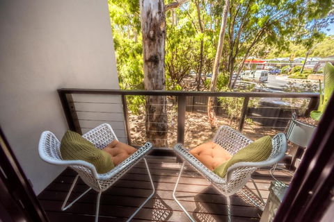 MARGARET FOREST RETREAT Apartment 129 - Located Within Margaret Forest, In The Heart Of The Town Centre Of Margaret River, Spa Apartment! - Kawana Tourism 0