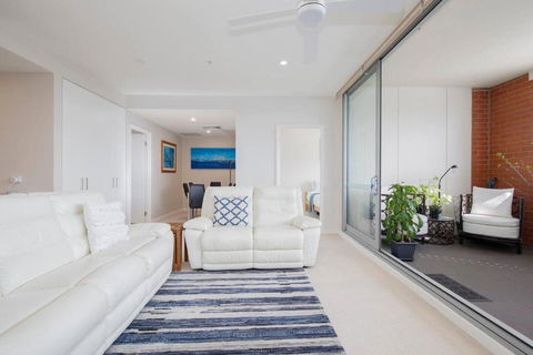 Marketown Maiden - Inner-city Meets Beachside Vibes - Kawana Tourism 2
