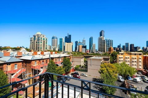 Melbourne Carlton Central Apartment Hotel Official - Kawana Tourism 0