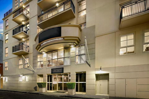 Melbourne Carlton Central Apartment Hotel Official - Kawana Tourism 1