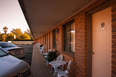 Mid Town Inn Narrabri - Kawana Tourism 3