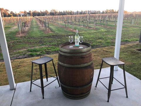 Milawa Vineyard Views - Guesthouse 1 - Kawana Tourism 1