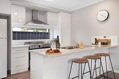 Milawa Vineyard Views - Guesthouse 1 - Kawana Tourism 0