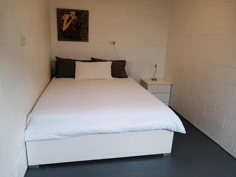 Minjerribah Accommodation Standalone Unit - Kawana Tourism 3