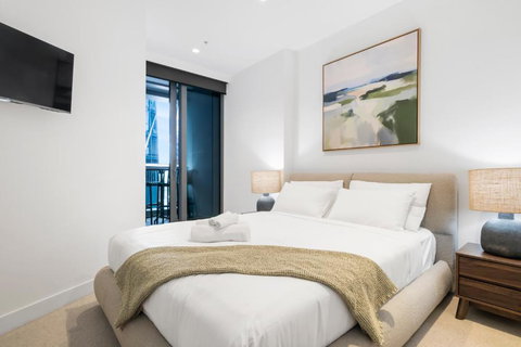 Modern 2BR Apt In Best Location With Balcony And Pool! - Kawana Tourism 2